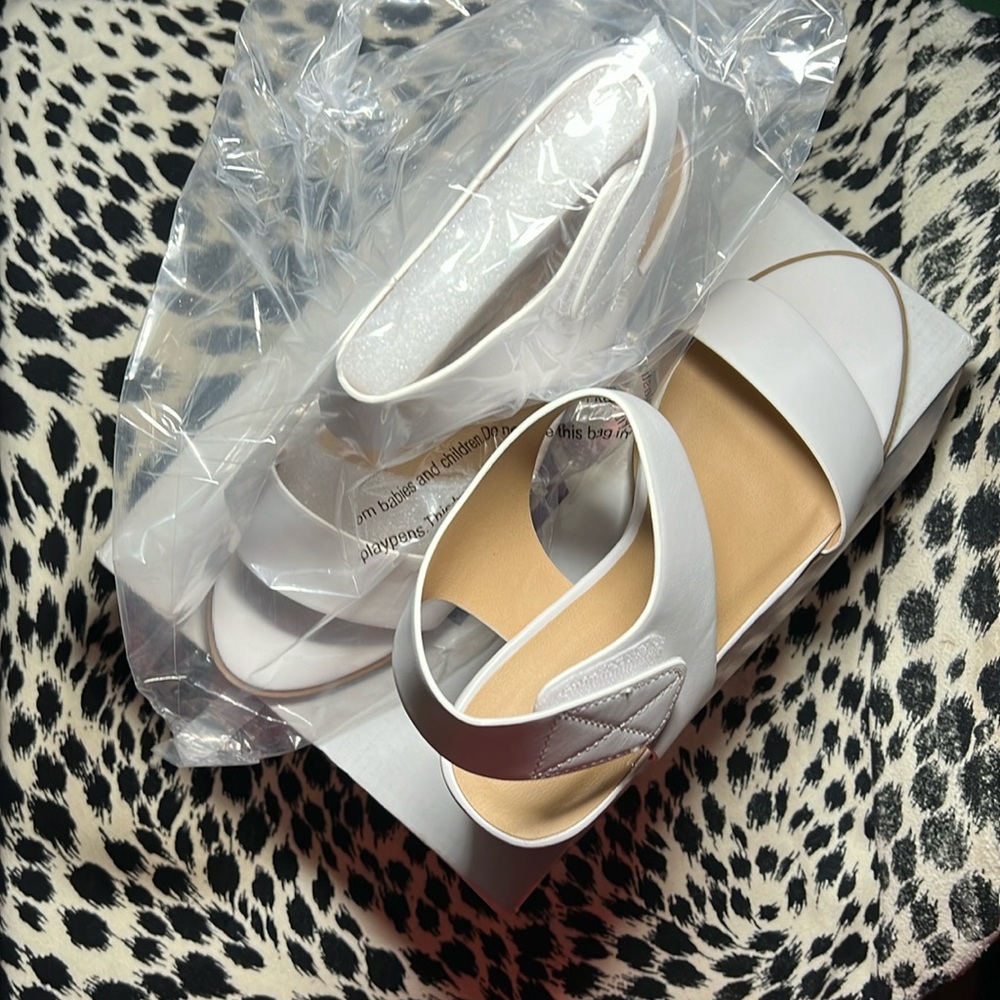 Soda Womens white Open Toe Block Heel